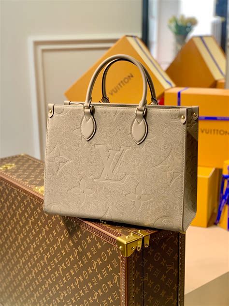 louis vuitton bags beige